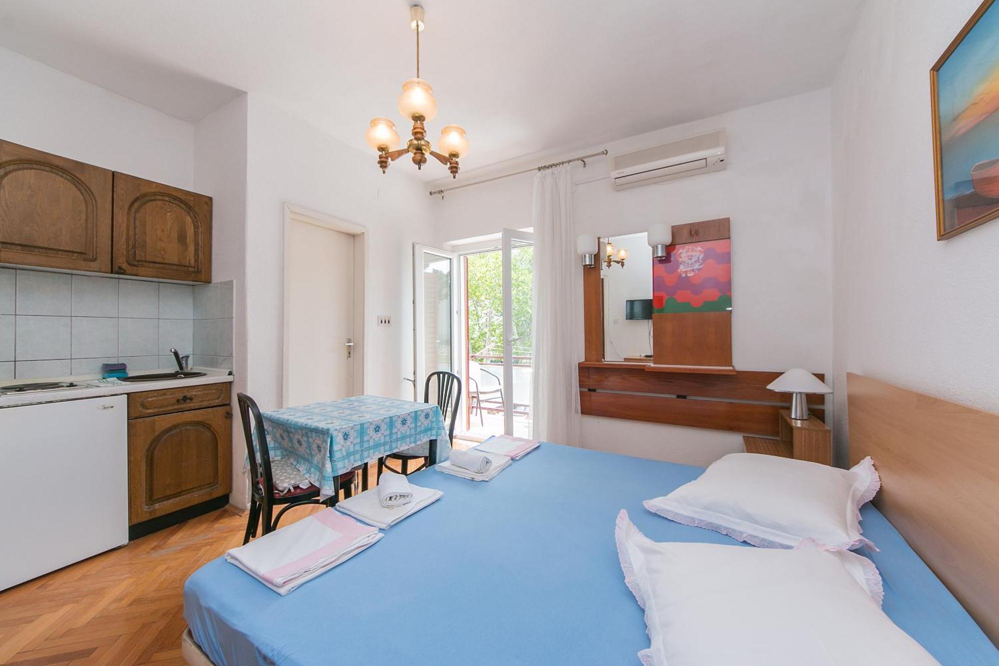 Apartments With A Parking Space Baska Voda, Makarska - 6773 Bilik gambar