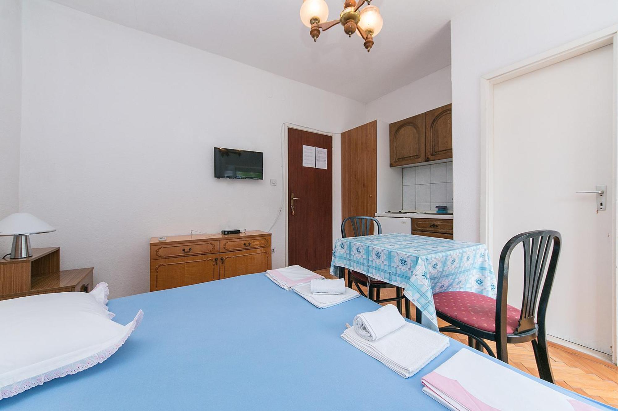 Apartments With A Parking Space Baska Voda, Makarska - 6773 Bilik gambar